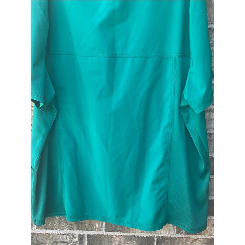 Take 50% OFF/ Infinity Men's Teal V-Neck Scrub Top - Teal, Size-3XL - Picture 10 of 12